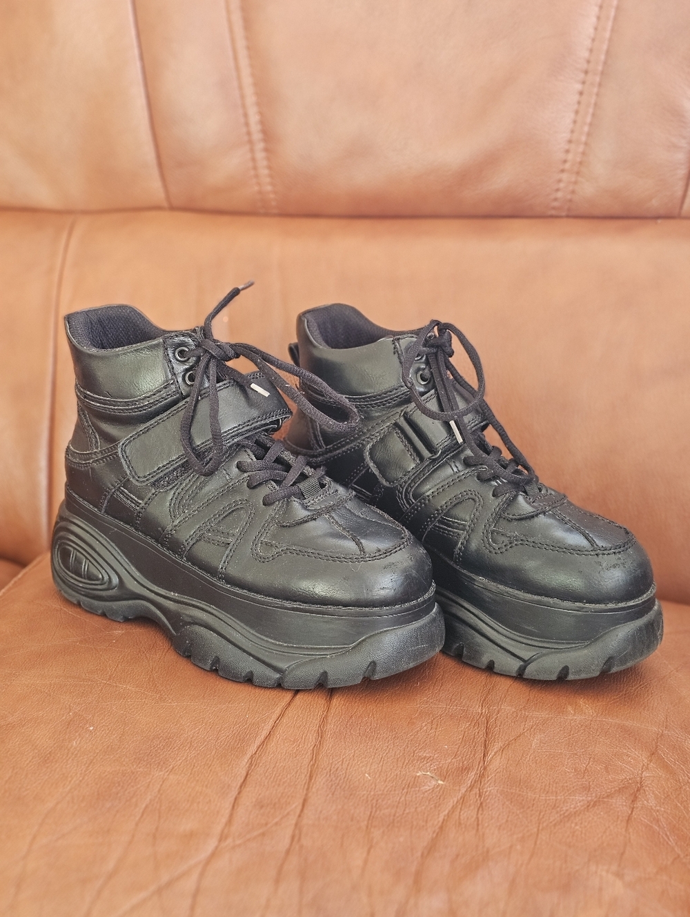 Catwalk Platform Boots in Black Vintage Y2K Size 37
